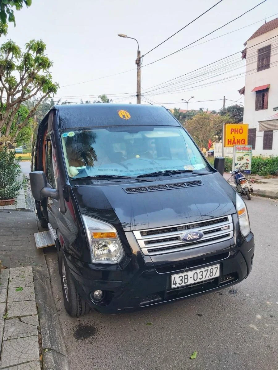 Cho thuê xe limousine 9 chỗ đà nẵng