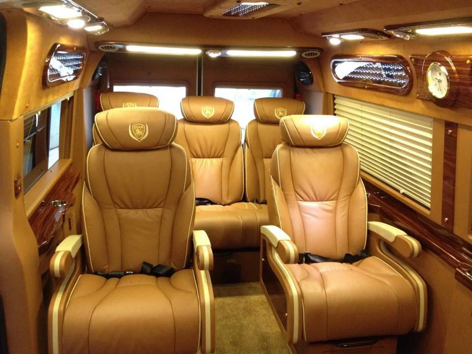 thuê xe limousine 9 chỗ đà nẵng